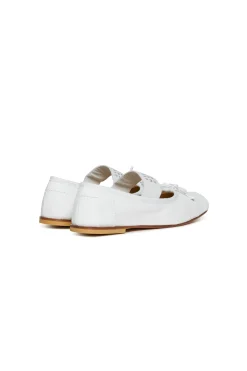 Slippers And Sandals | Slippers And Sandals><noscript><img width=