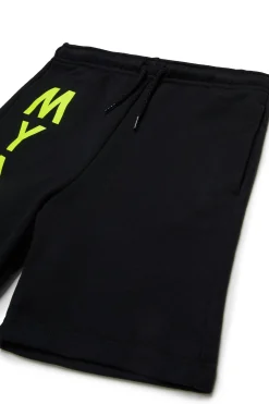 Shorts | Shorts><noscript><img width=