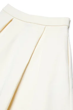 Skirts><noscript><img width=
