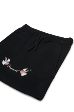Skirts><noscript><img width=