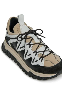 Sneakers | Sneakers><noscript><img width=
