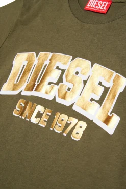 T-Shirts | T-Shirts><noscript><img width=