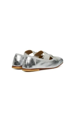 Slippers And Sandals | Slippers And Sandals><noscript><img width=