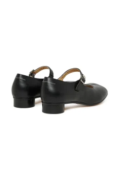 Slippers And Sandals | Slippers And Sandals><noscript><img width=