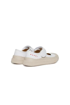 Sneakers | Sneakers><noscript><img width=