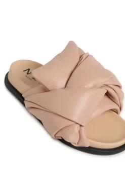 Slippers And Sandals | Slippers And Sandals><noscript><img data-lazyloaded=