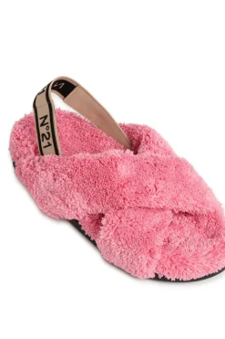 Slippers And Sandals | Slippers And Sandals><noscript><img data-lazyloaded=