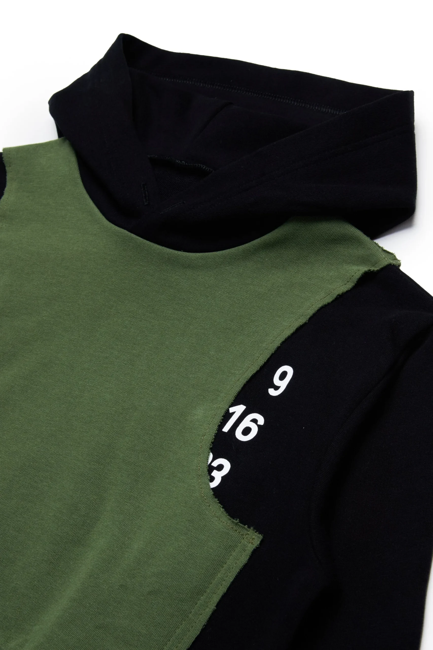 Sweatshirts | Sweatshirts>MM6 MAISON MARGIELA Re-cut sweatshirt with hidden Numeric logo black