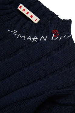 Knitwear><noscript><img width=