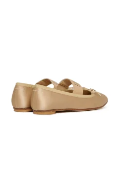Slippers And Sandals | Slippers And Sandals><noscript><img width=
