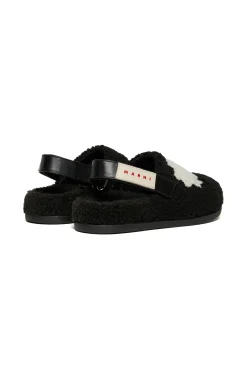 Slippers And Sandals | Slippers And Sandals><noscript><img width=