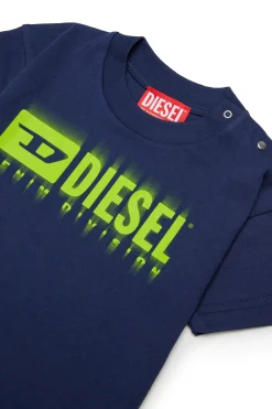 T-Shirts | Activewear><noscript><img width=