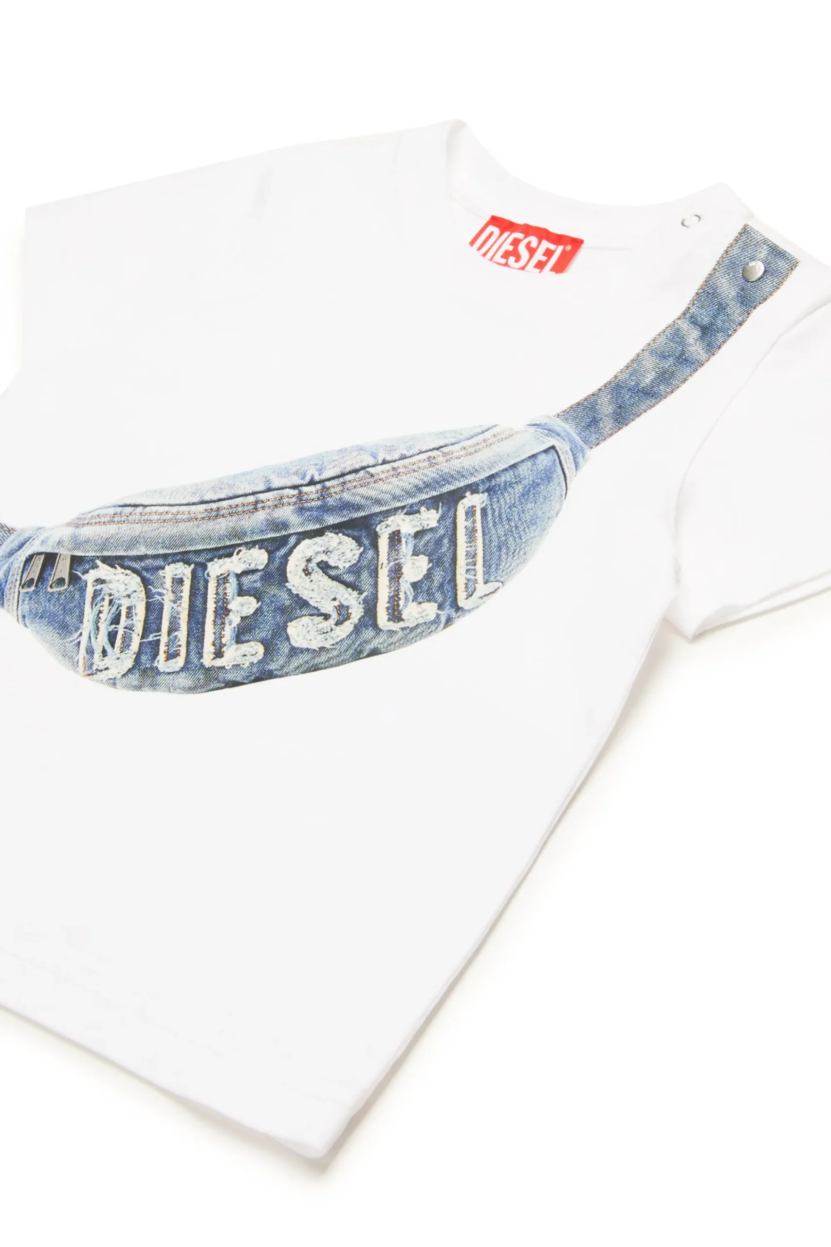 T-Shirts>DIESEL T-shirt with Hip Pack graphics white
