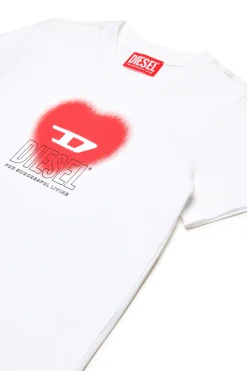 T-Shirts><noscript><img width=