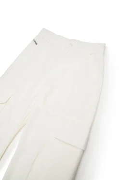 Pants><noscript><img width=