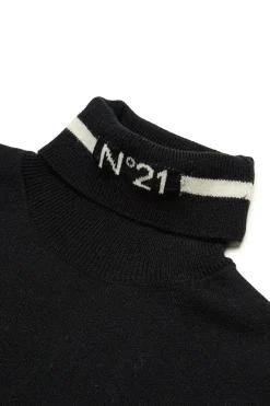 Knitwear><noscript><img width=